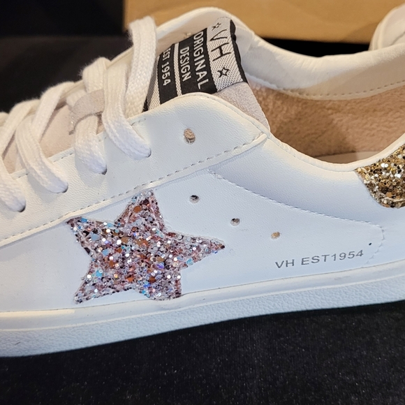 Shoes - Picture 6 of 6